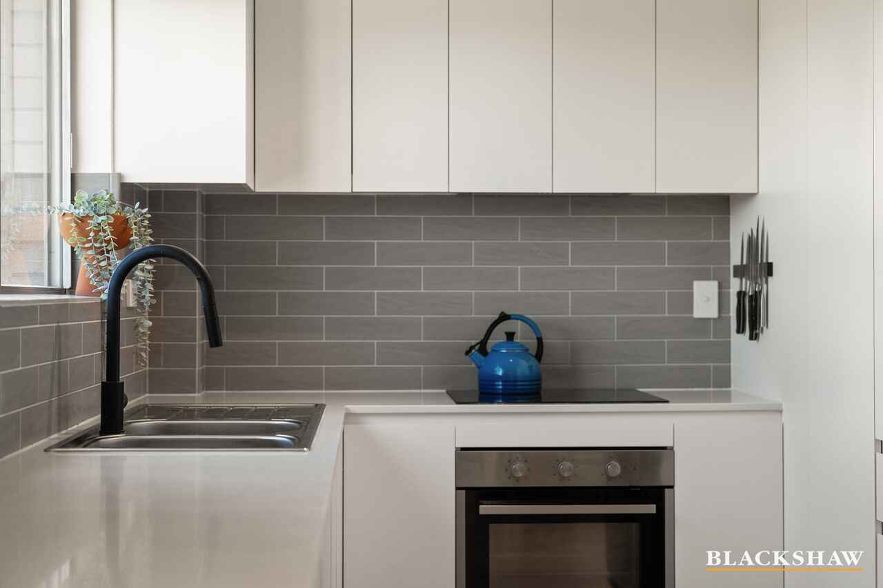 8/3-5 Davison Street Crestwood