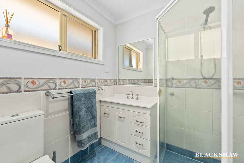 8 Stonehaven Circuit Queanbeyan East