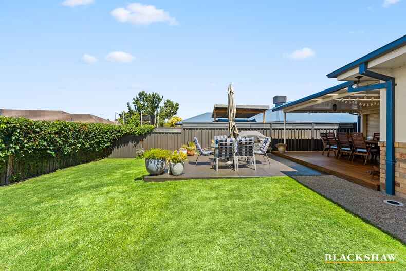 8 Stonehaven Circuit Queanbeyan East