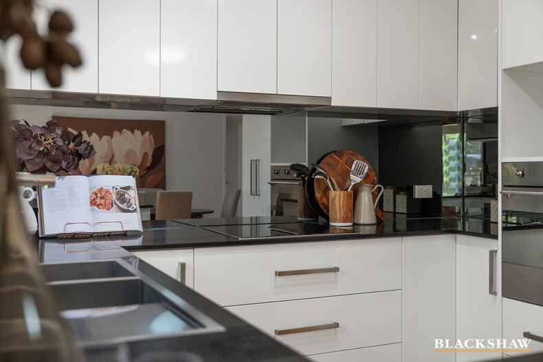 33/41 Ern Florence Crescent Theodore