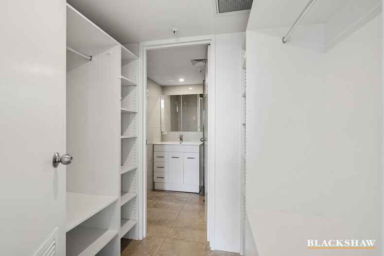 405/2 Marcus Clarke Street City