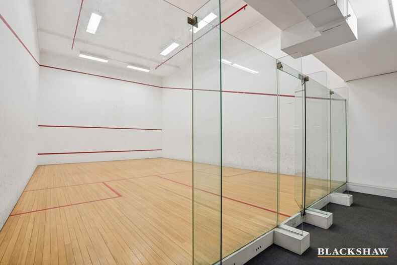 405/2 Marcus Clarke Street City