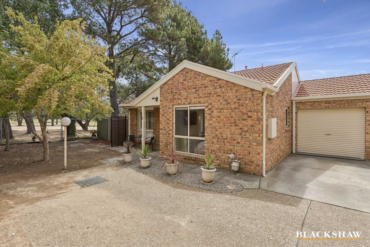 6/80 Britten Jones Drive Holt