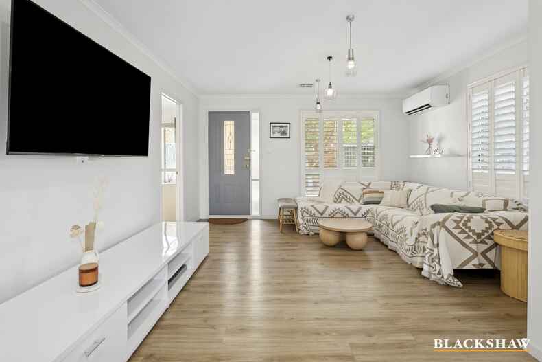 6/80 Britten Jones Drive Holt