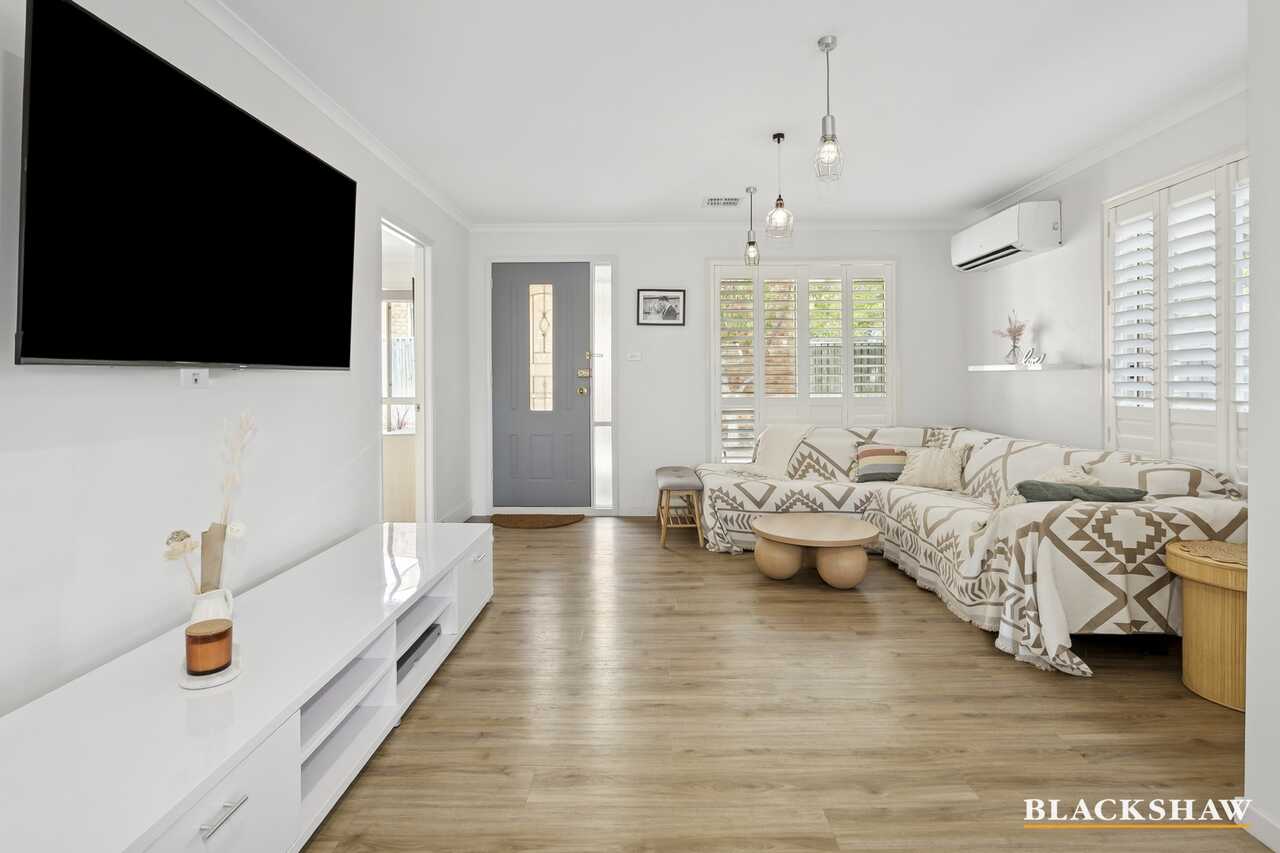 6/80 Britten Jones Drive Holt
