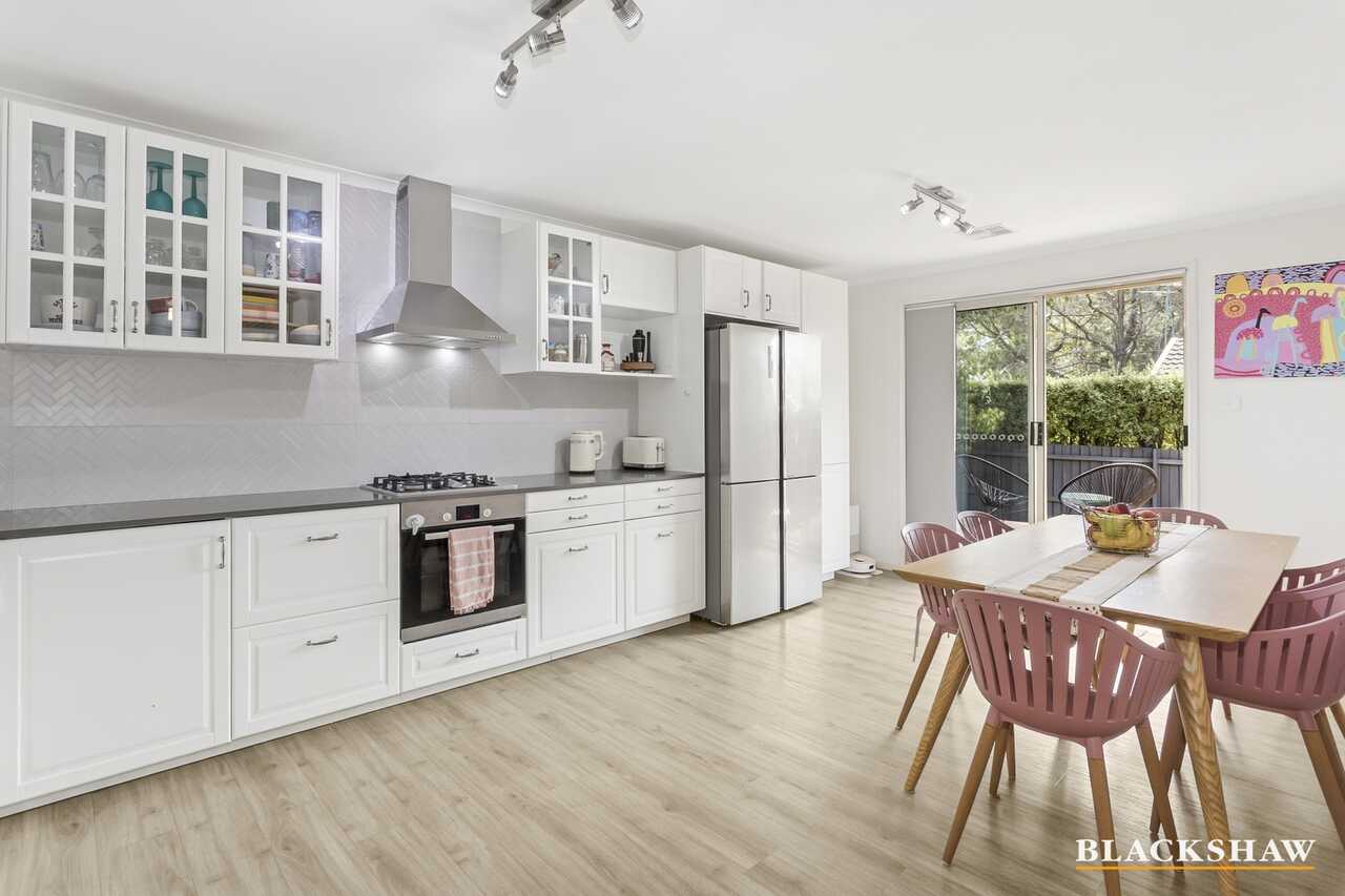 6/80 Britten Jones Drive Holt