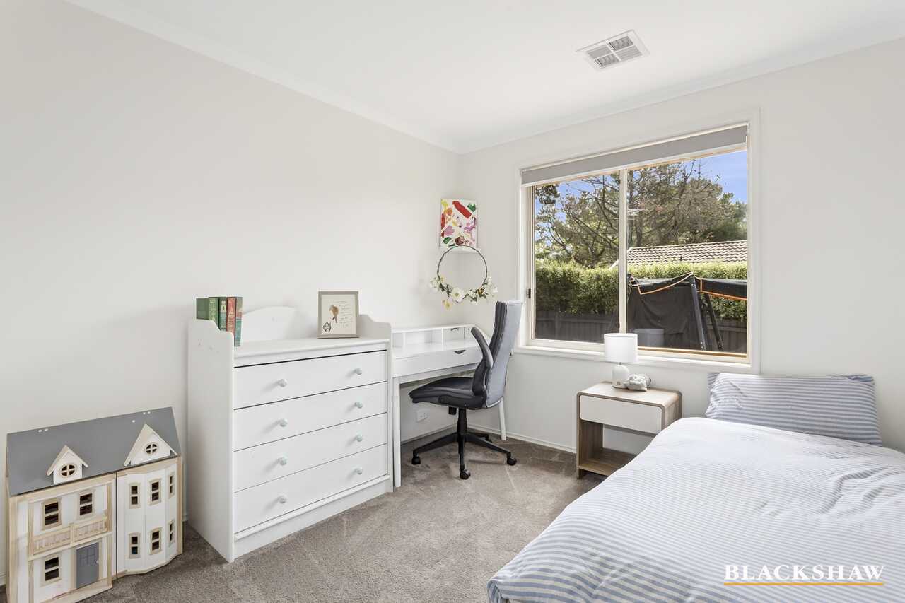 6/80 Britten Jones Drive Holt