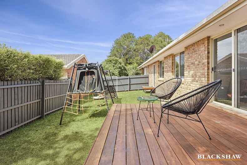 6/80 Britten Jones Drive Holt