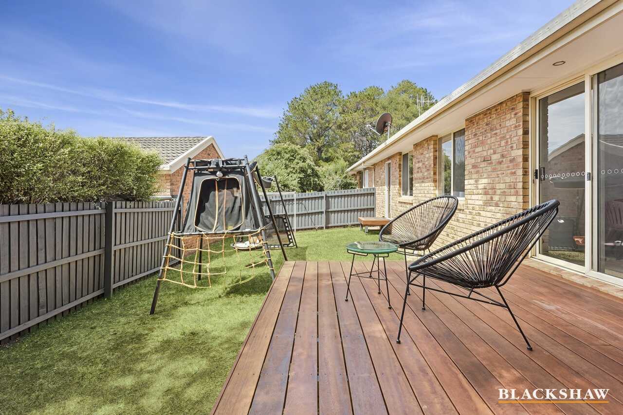 6/80 Britten Jones Drive Holt