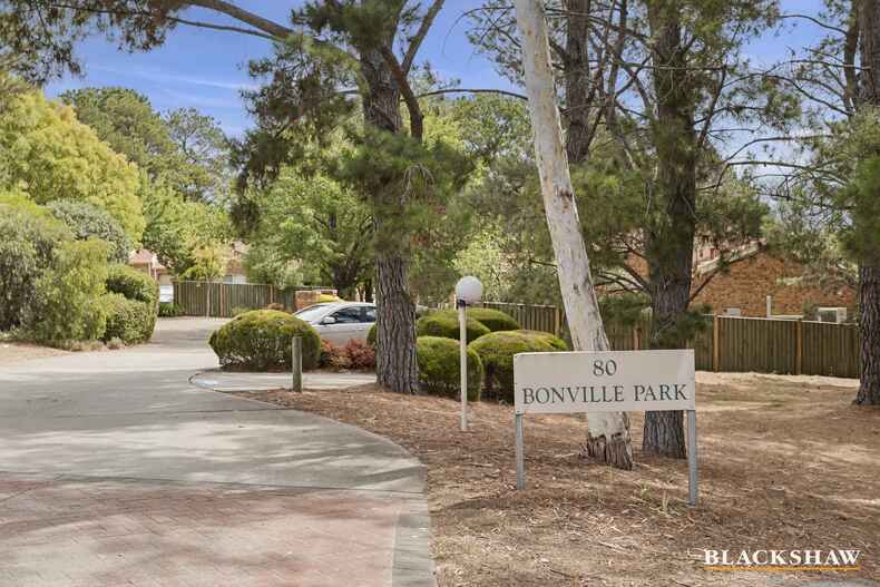 6/80 Britten Jones Drive Holt