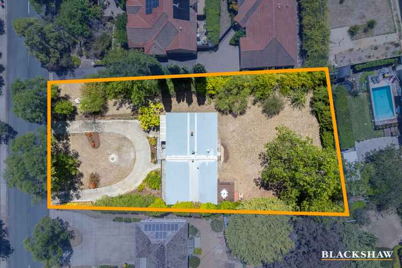 15 Golden Grove Red Hill