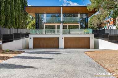 2/183 La Perouse Street  Red Hill