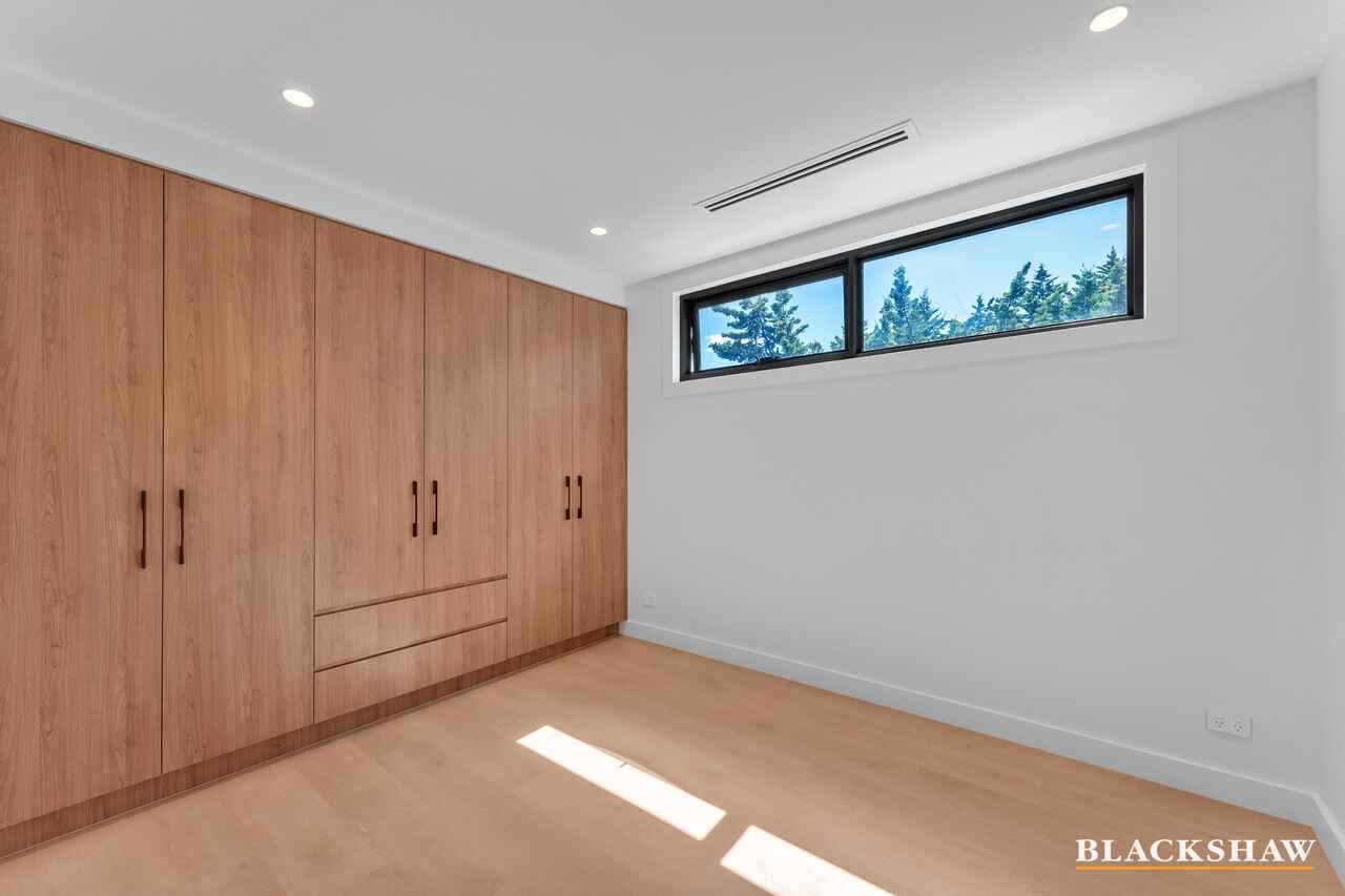 2/183 La Perouse Street Red Hill