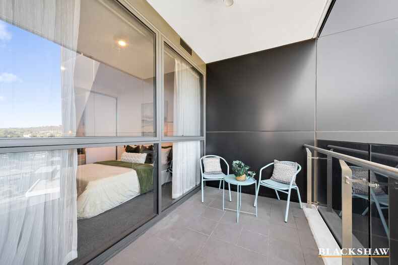 237/7 Irving Street Phillip