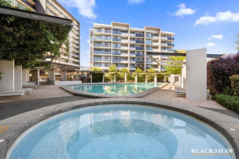 237/7 Irving Street Phillip