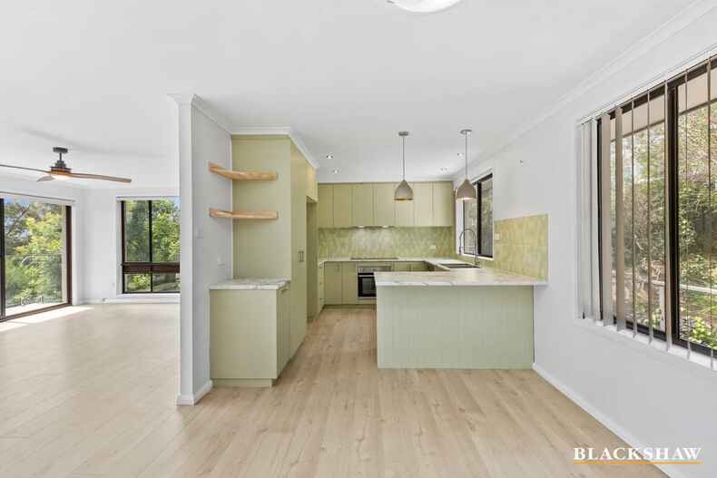 15 Bellbird Close Surfside