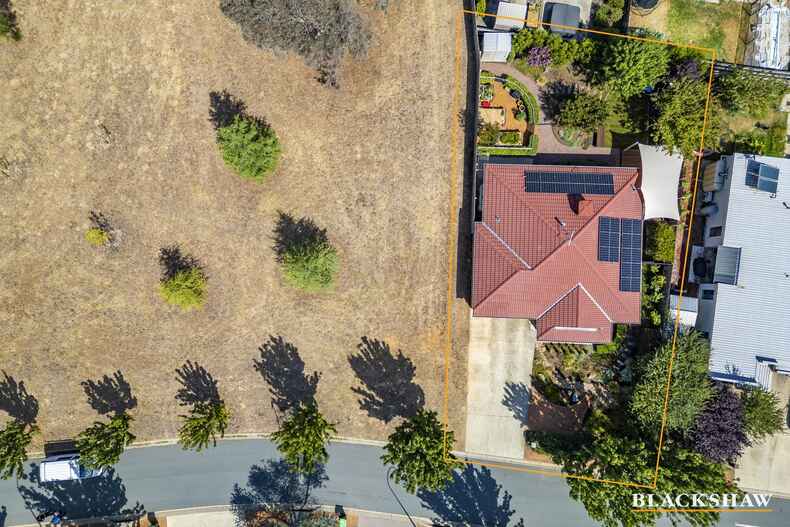 13 Eric De Salis Street Macgregor