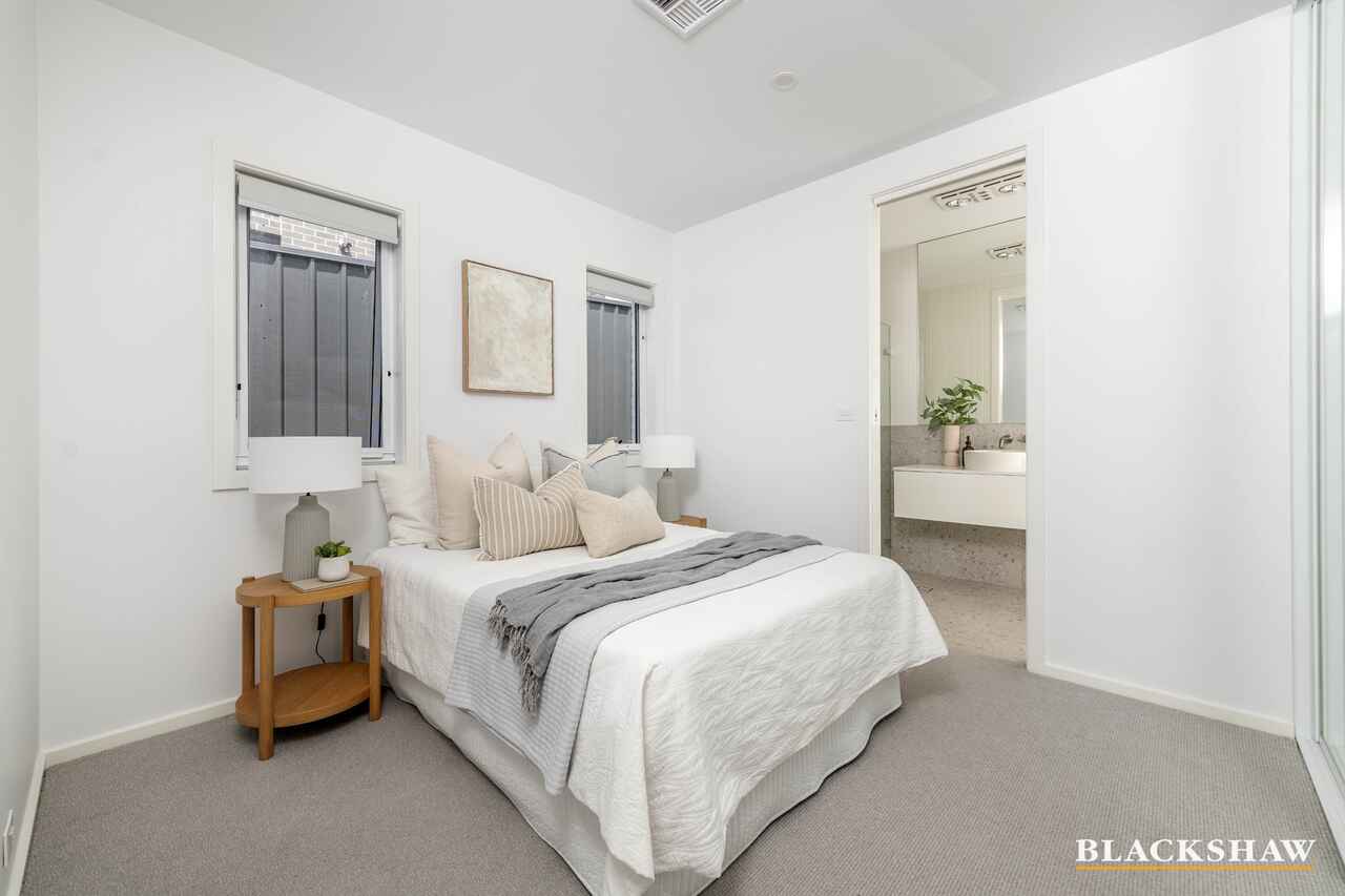 96 Robin Boyd Crescent Taylor