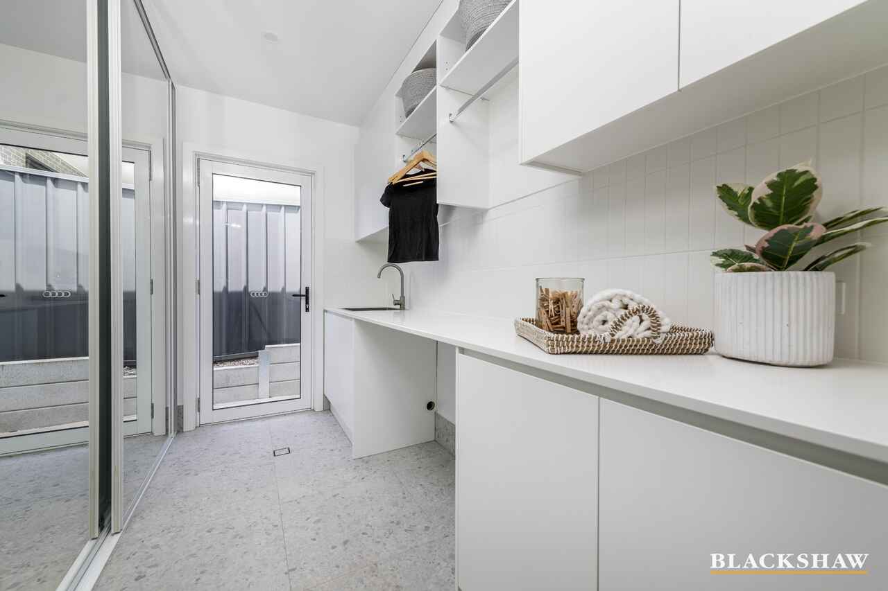 96 Robin Boyd Crescent Taylor