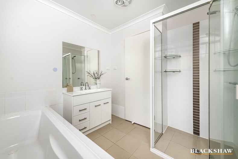 36 Clyde Finlay Street Macgregor