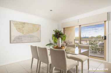 9/17 Bowman Street Macquarie