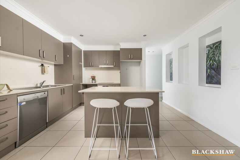 9/17 Bowman Street Macquarie