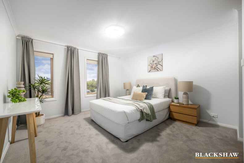 9/17 Bowman Street Macquarie