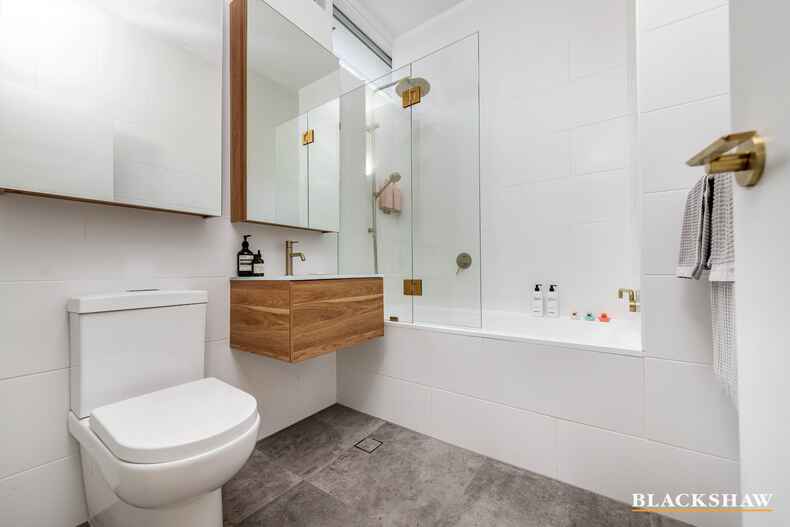 13 Canterbury Crescent Deakin