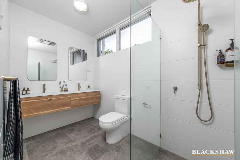 13 Canterbury Crescent Deakin