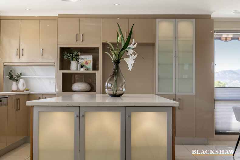 43 Nunan Crescent Oxley 43 Nunan Crescent Oxley