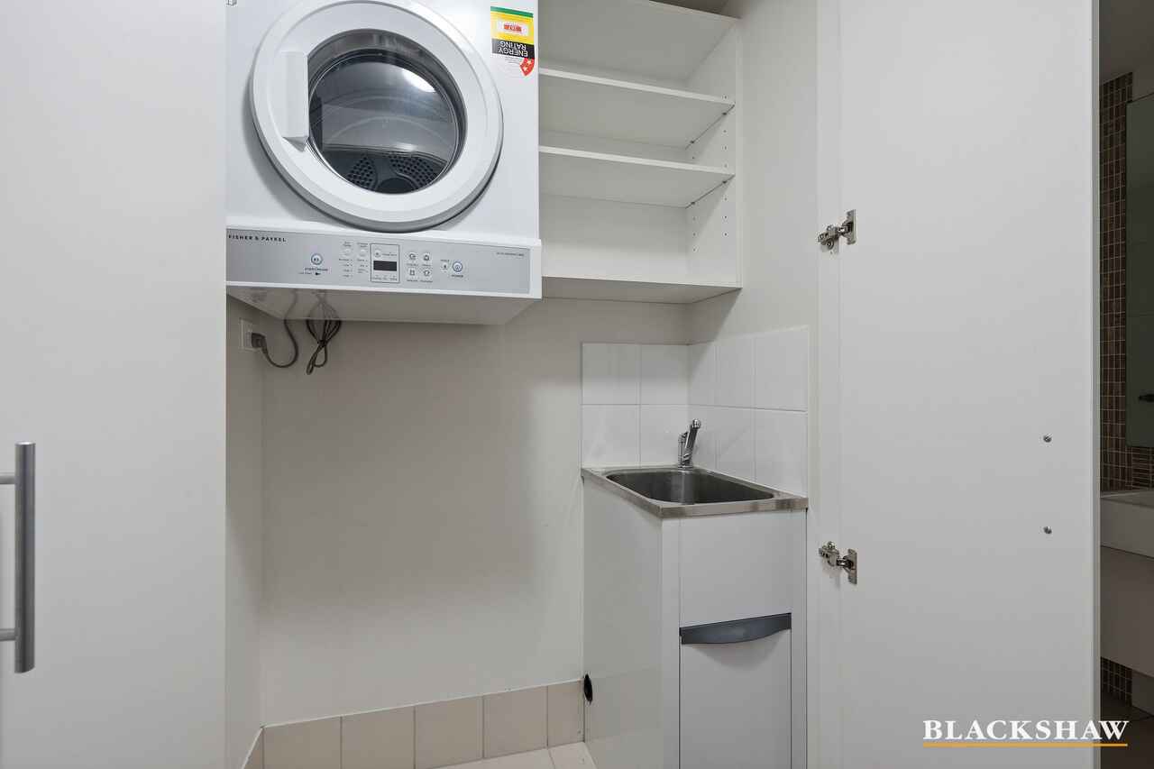 147/64 College Street Belconnen