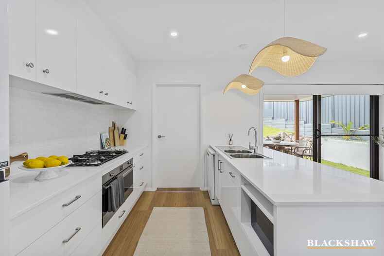 106 Freycinet Drive Sunshine Bay