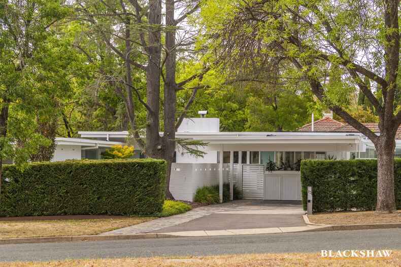 13 Canterbury Crescent Deakin