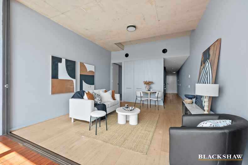 83/43 Eastlake Parade Kingston