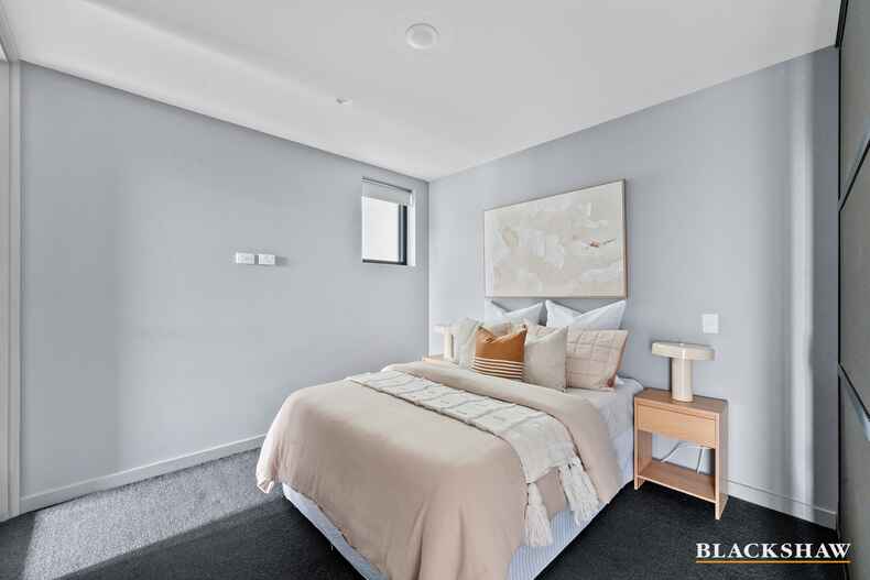 83/43 Eastlake Parade Kingston