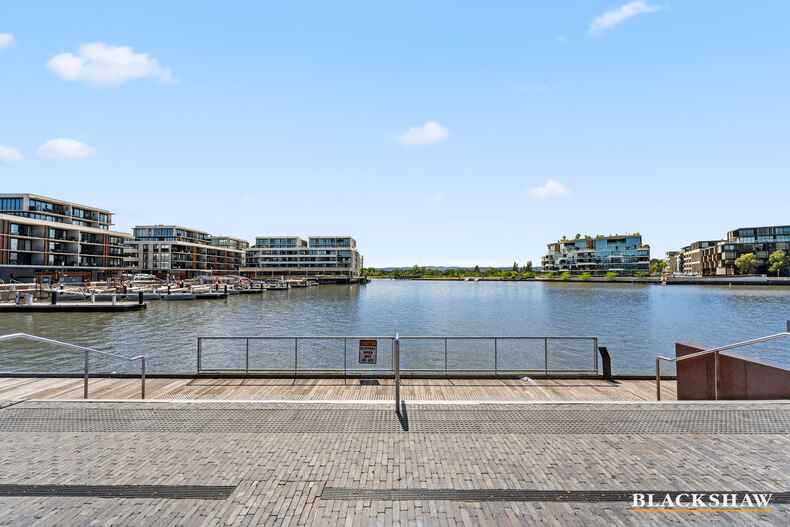 83/43 Eastlake Parade Kingston