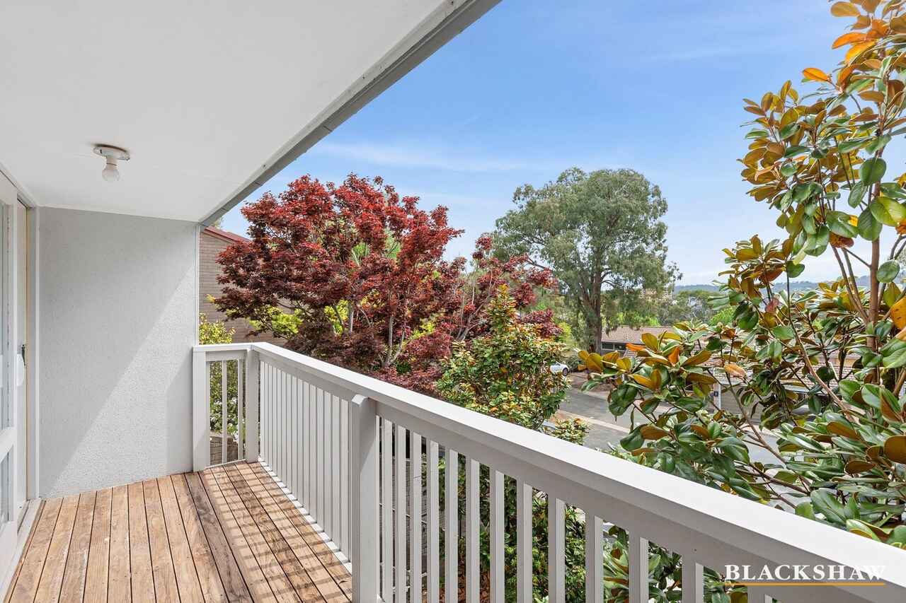 32 English Court Phillip