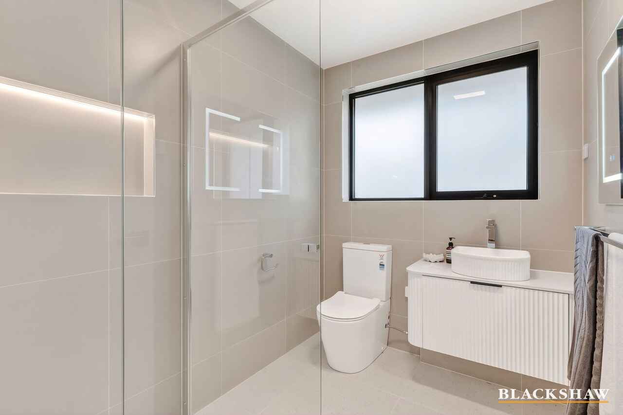 63 Buvelot Street Weston