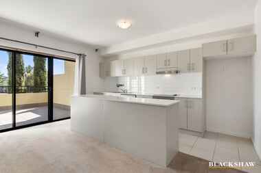 2/1 Gungahlin Place Gungahlin