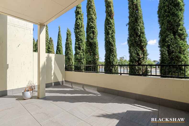 2/1 Gungahlin Place Gungahlin