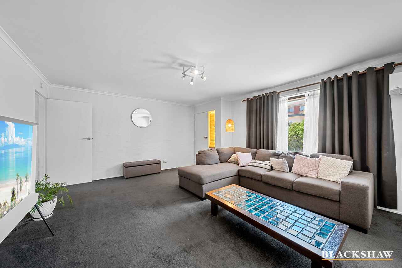 3/63 Macquoid Street Queanbeyan