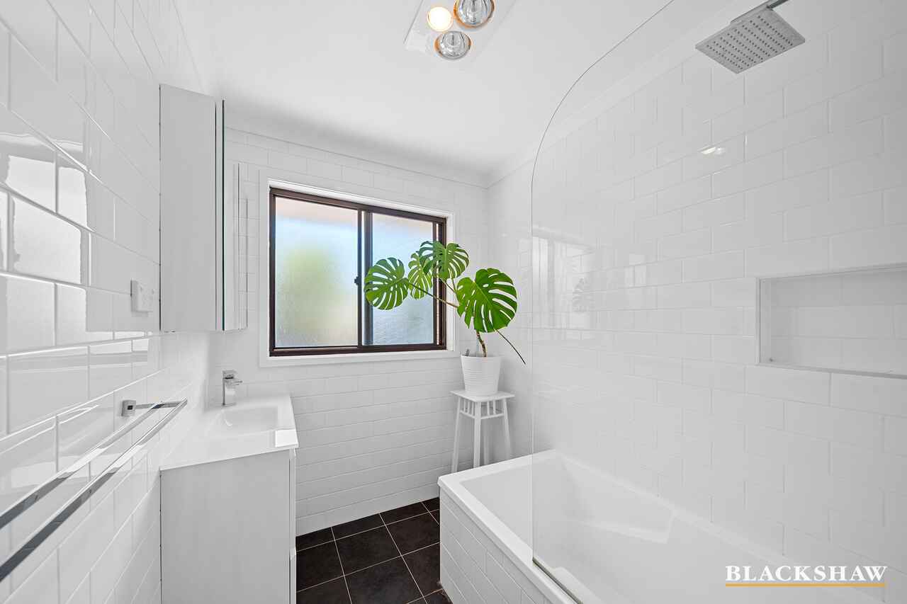 3/63 Macquoid Street Queanbeyan