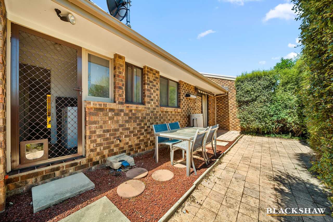 3/63 Macquoid Street Queanbeyan