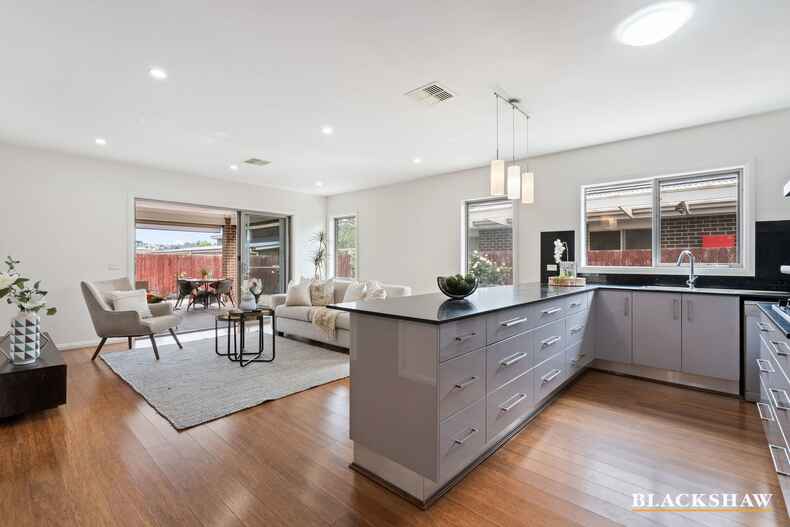 5 Redshaw Street Coombs