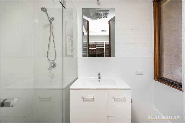 32/83 Crozier Circuit Kambah