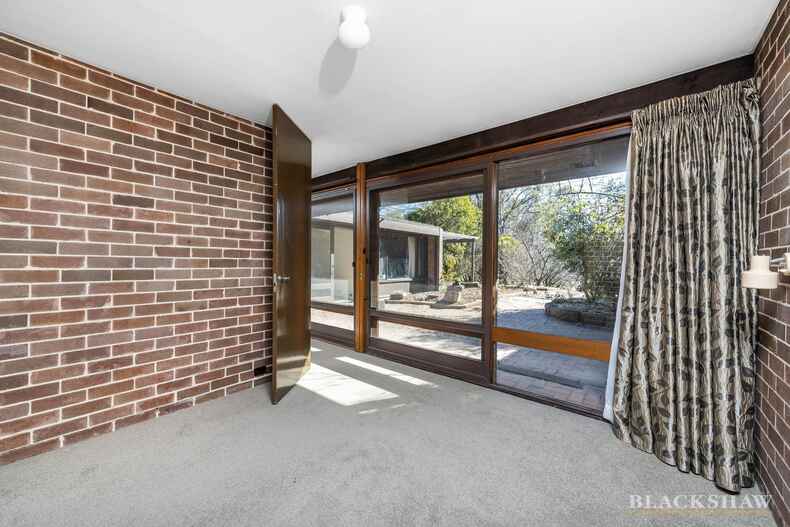 32/83 Crozier Circuit Kambah