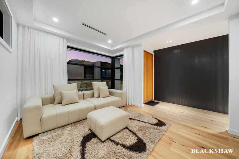 16 Leontine Loop  Denman Prospect