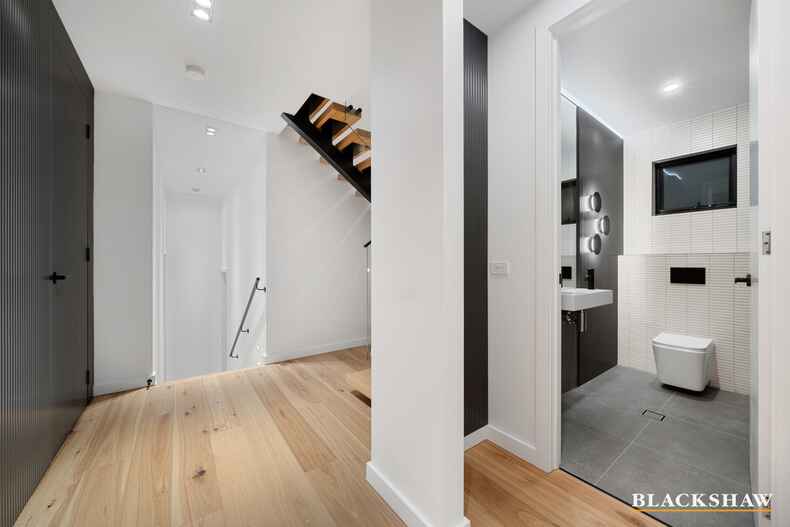 16 Leontine Loop  Denman Prospect