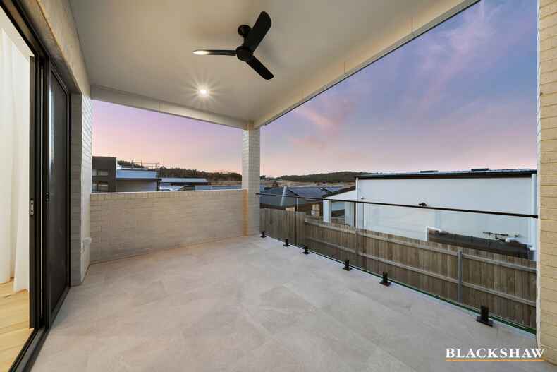 16 Leontine Loop  Denman Prospect