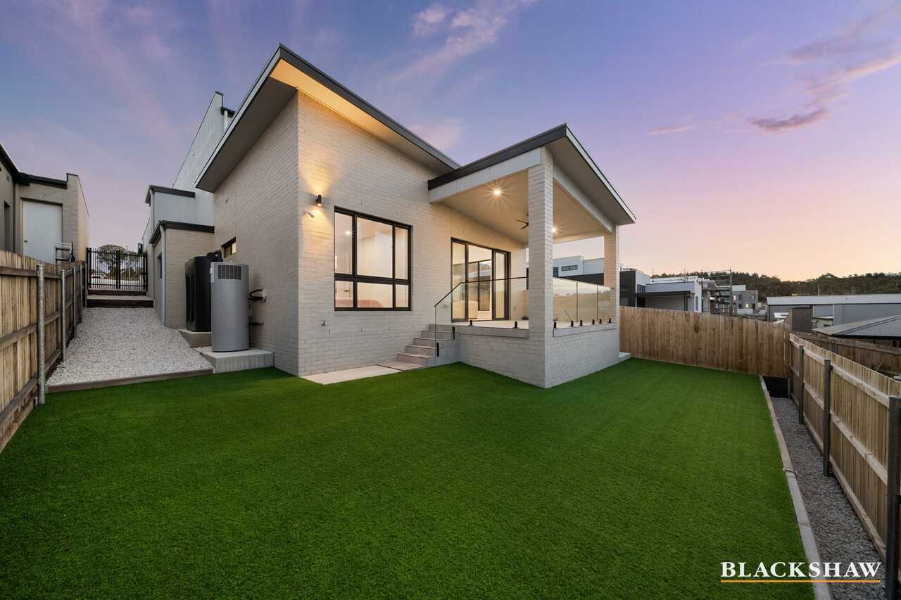 16 Leontine Loop Denman Prospect